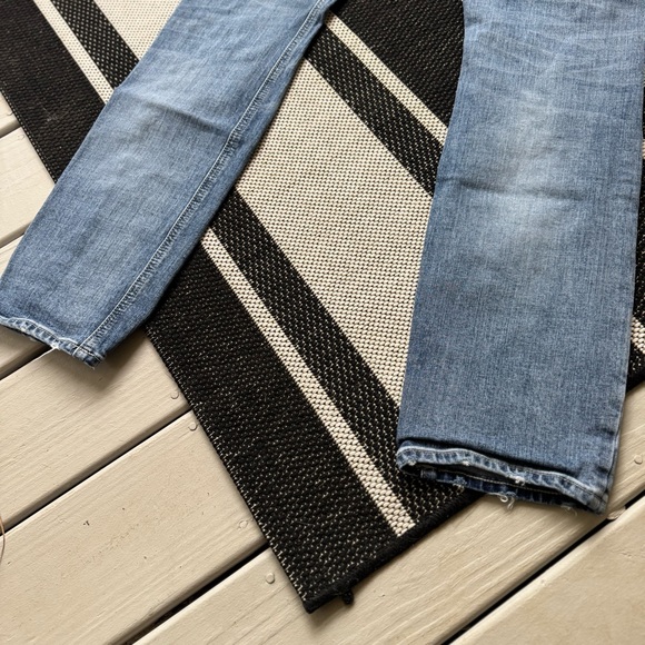 Express Men’s Slim Blue Jeans with Trendy Distressing - Picture 4 of 7